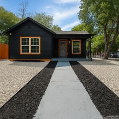 703 san augustine, San Antonio, TX 78237