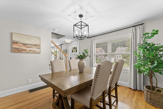 19 W Sigourney St, Lynn, MA 01905