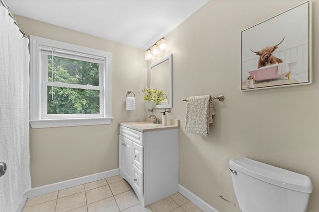 19 W Sigourney St, Lynn, MA 01905