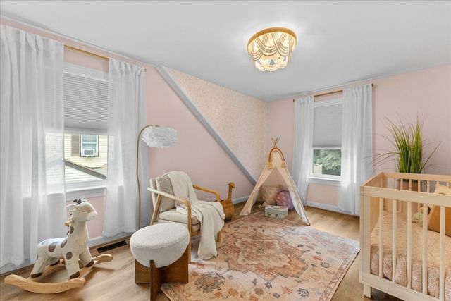 19 W Sigourney St, Lynn, MA 01905