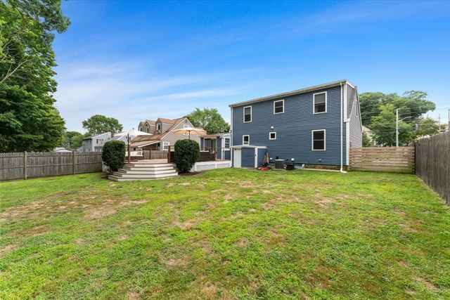 19 W Sigourney St, Lynn, MA 01905