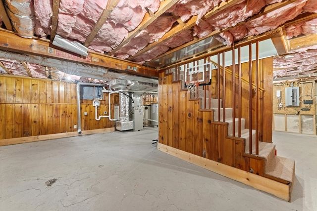 19 W Sigourney St, Lynn, MA 01905