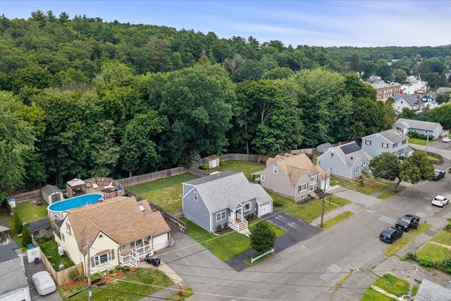 19 W Sigourney St, Lynn, MA 01905
