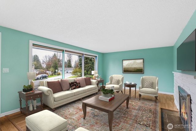 18930 66th Place W, Lynnwood, WA 98036