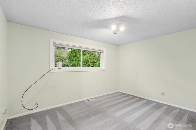 18930 66th Place W, Lynnwood, WA 98036