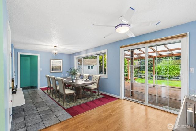 18930 66th Place W, Lynnwood, WA 98036