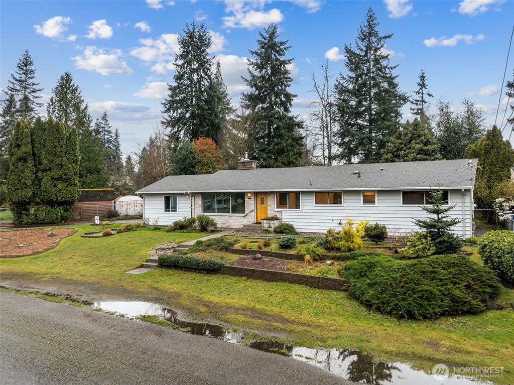 18930 66th Place W, Lynnwood, WA 98036