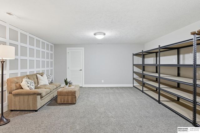 4509 S 193 Street, Omaha, NE 68135