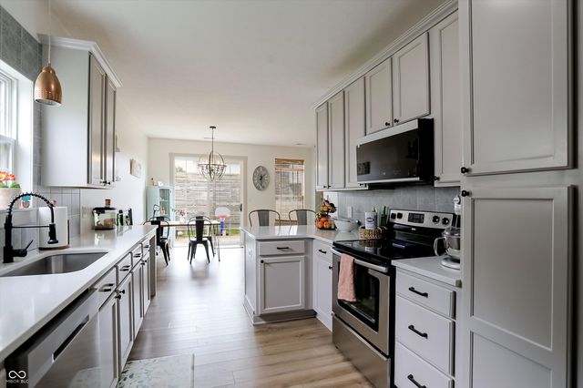 755 Booneway Lane, Bargersville, IN 46106