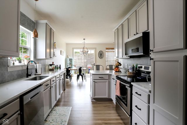 755 Booneway Lane, Bargersville, IN 46106