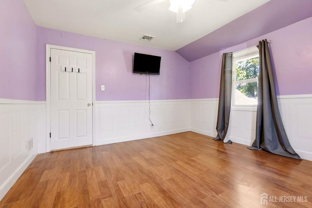 19 Tyndale Avenue, Monroe, NJ 08831