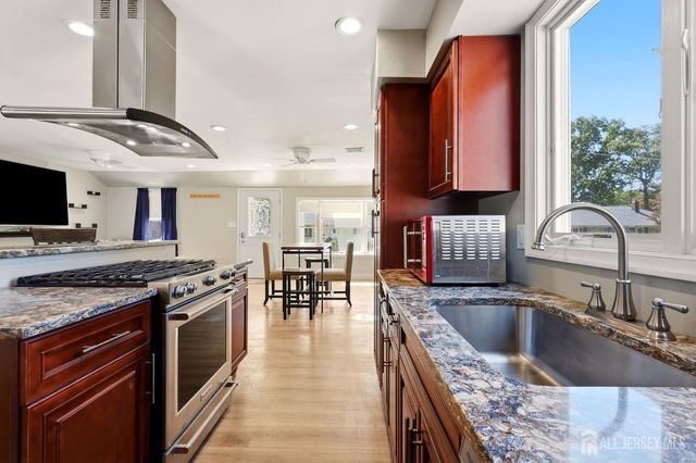 19 Tyndale Avenue, Monroe, NJ 08831