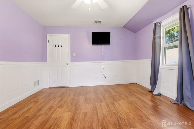 19 Tyndale Avenue, Monroe, NJ 08831