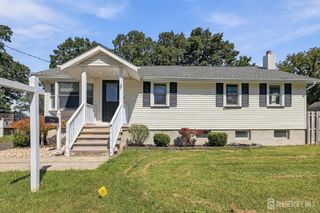 19 Tyndale Avenue, Monroe, NJ 08831