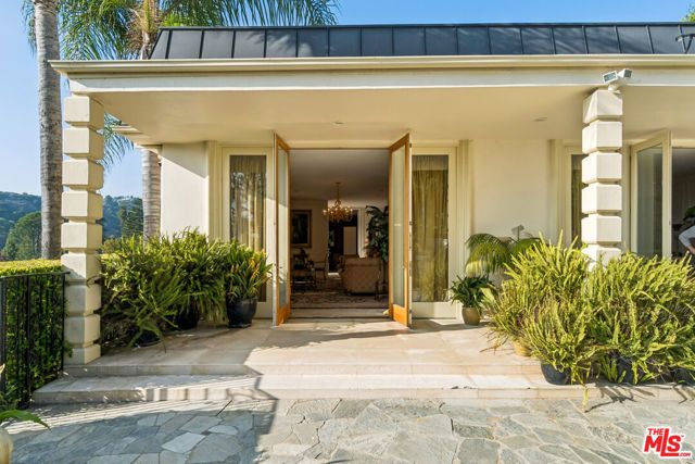 10825 Chalon Road, Los Angeles, CA 90077