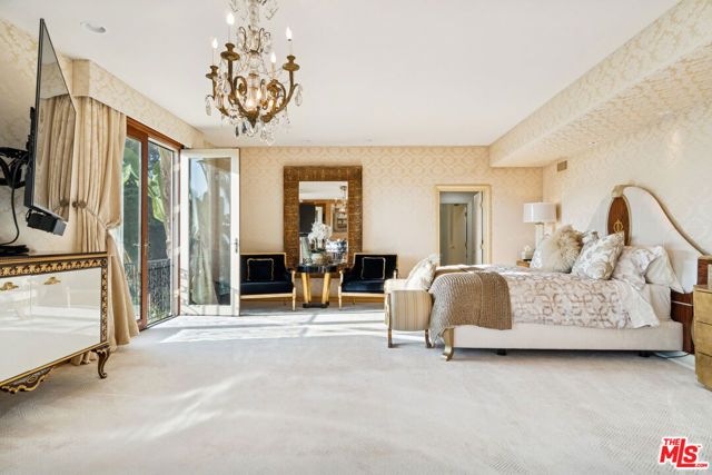 10825 Chalon Road, Los Angeles, CA 90077