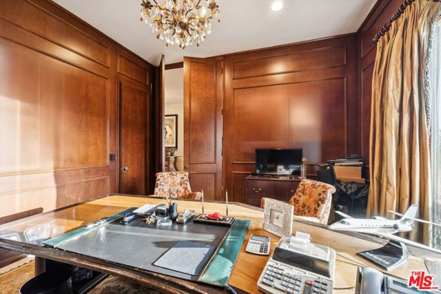 10825 Chalon Road, Los Angeles, CA 90077