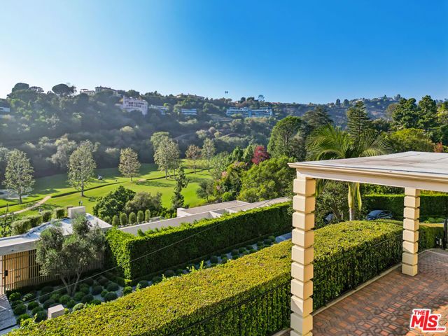 10825 Chalon Road, Los Angeles, CA 90077