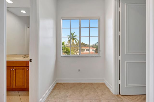 359 Chambord Terrace, Palm Beach Gardens, FL 33410