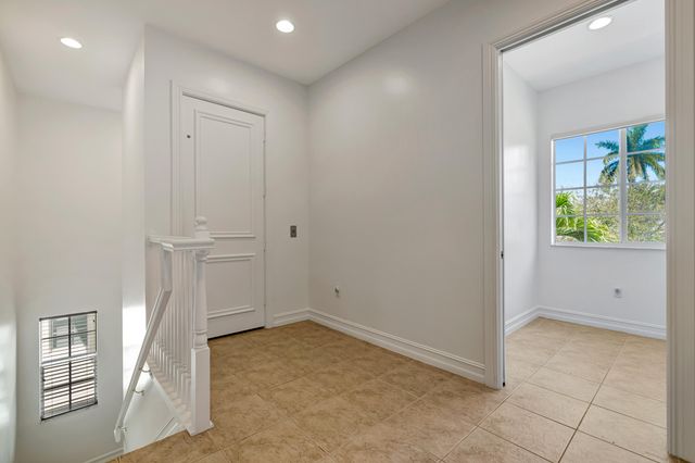 359 Chambord Terrace, Palm Beach Gardens, FL 33410