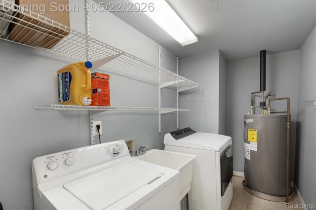 649 Lounsbury Avenue, Pontiac, MI 48340