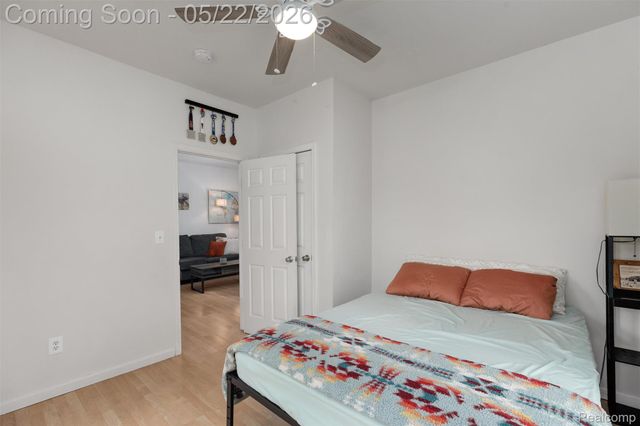 649 Lounsbury Avenue, Pontiac, MI 48340