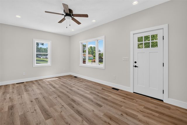 223 N Western Street, Stuart, IA 50250