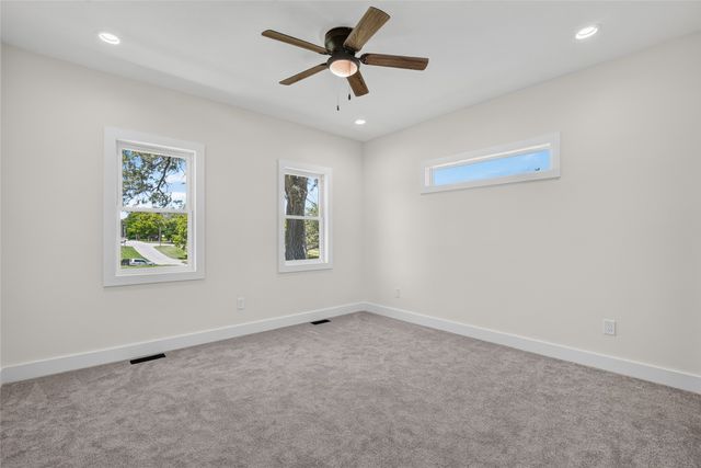 223 N Western Street, Stuart, IA 50250