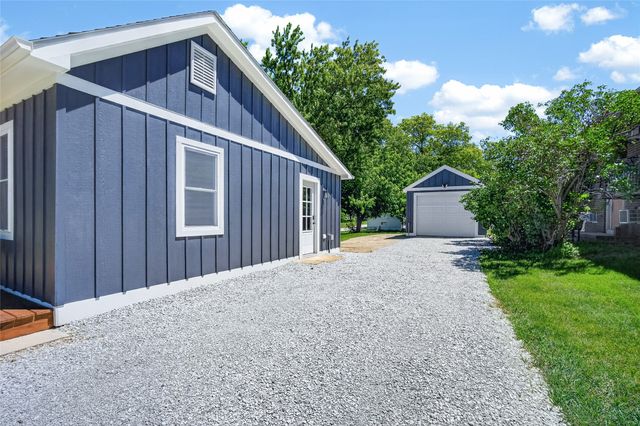 223 N Western Street, Stuart, IA 50250