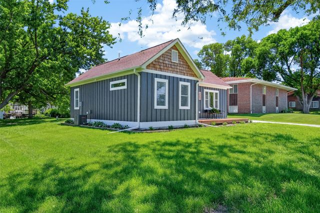 223 N Western Street, Stuart, IA 50250