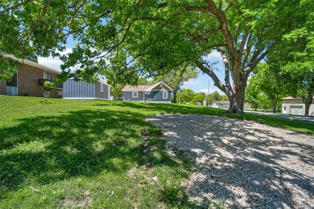 223 N Western Street, Stuart, IA 50250