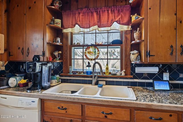 147 Honey Pod Farm Road, Washington, NC 27889