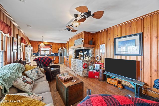 147 Honey Pod Farm Road, Washington, NC 27889