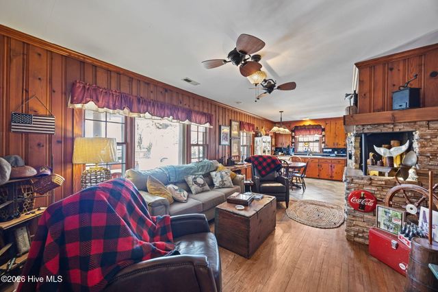 147 Honey Pod Farm Road, Washington, NC 27889