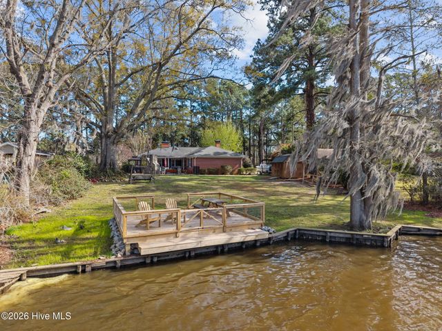 147 Honey Pod Farm Road, Washington, NC 27889