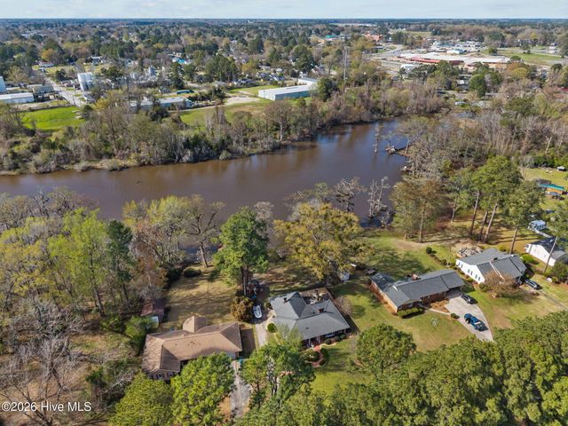 147 Honey Pod Farm Road, Washington, NC 27889