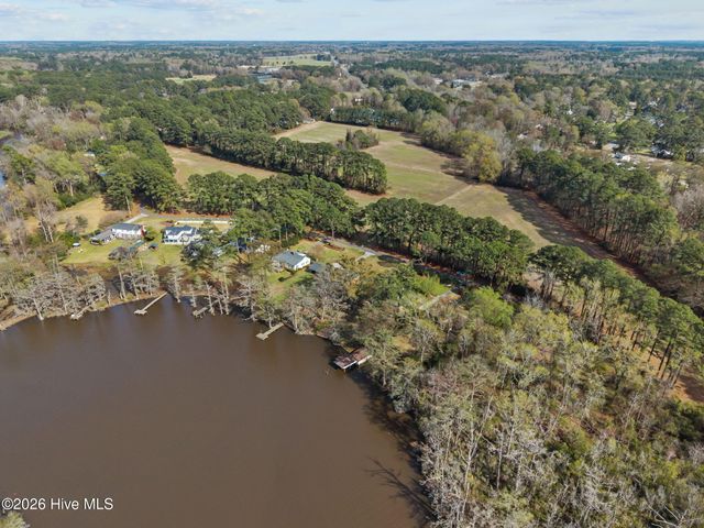 147 Honey Pod Farm Road, Washington, NC 27889