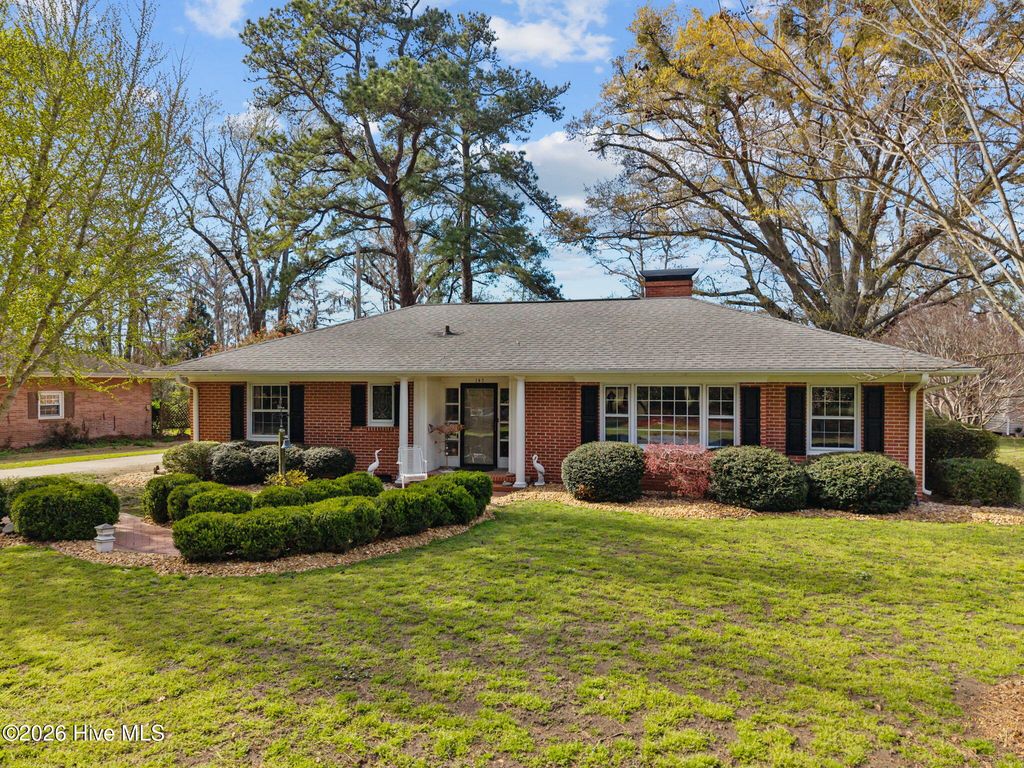 147 Honey Pod Farm Road, Washington, NC 27889