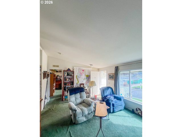 1580 WINSTON SECTION Rd, Winston, OR 97496