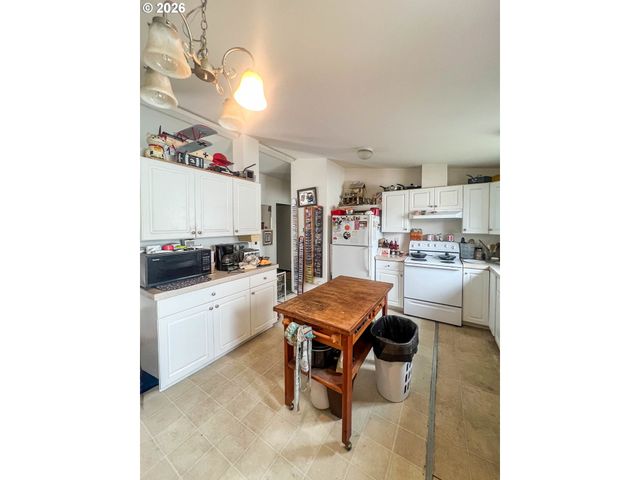 1580 WINSTON SECTION Rd, Winston, OR 97496