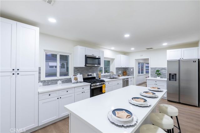 2744 Valencia, San Bernardino, CA 92404