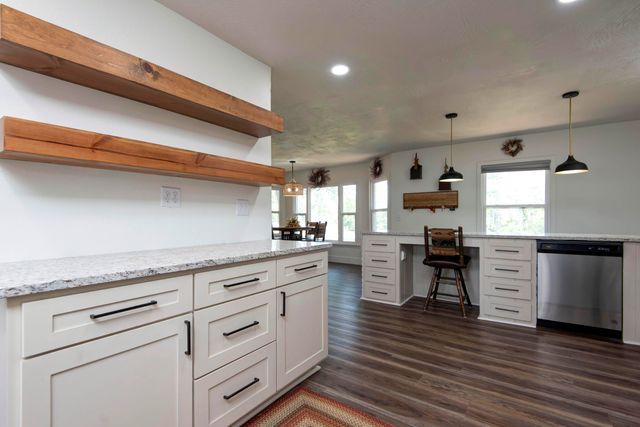 1247 State Highway N, Clever, MO 65631