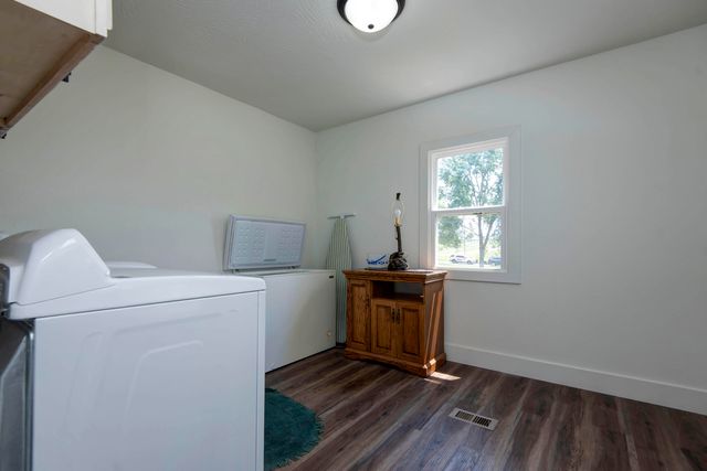 1247 State Highway N, Clever, MO 65631