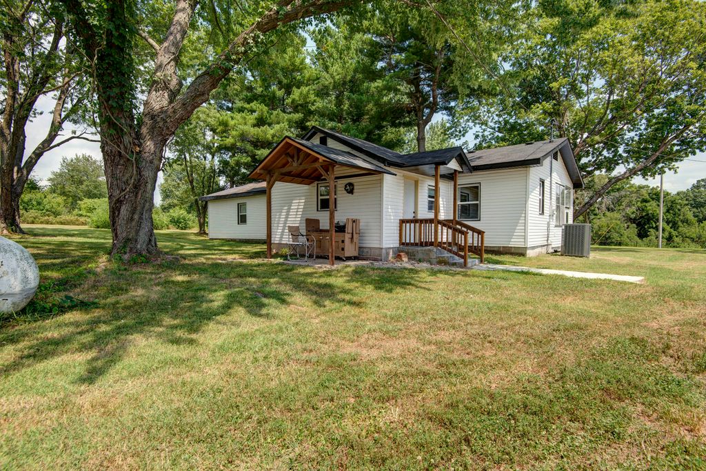 1247 State Highway N, Clever, MO 65631