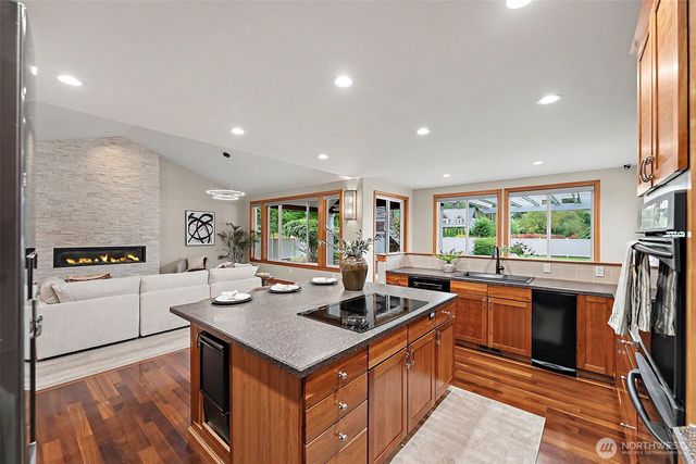 1920 12th Avenue SE, Puyallup, WA 98372