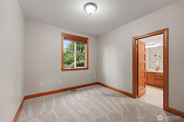 1920 12th Avenue SE, Puyallup, WA 98372