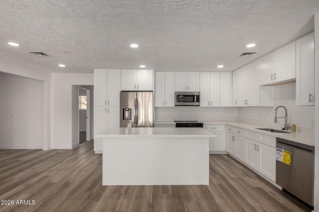 526 S OXBOW Drive, Wickenburg, AZ 85390