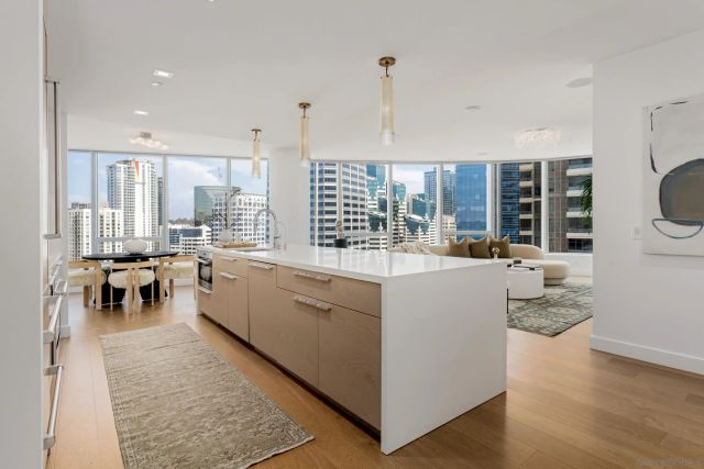 888 W E Street 2105, San Diego, CA 92101