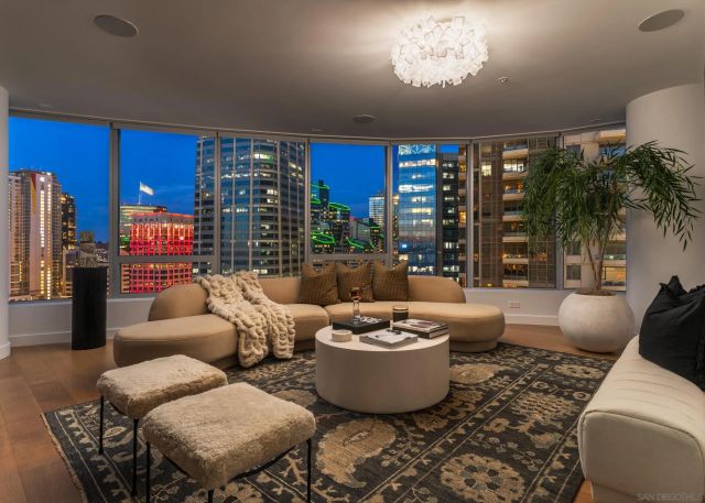888 W E Street 2105, San Diego, CA 92101