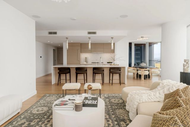 888 W E Street 2105, San Diego, CA 92101